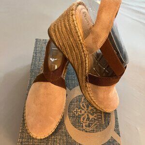 BORN Meade Natural Espadrille Size 9